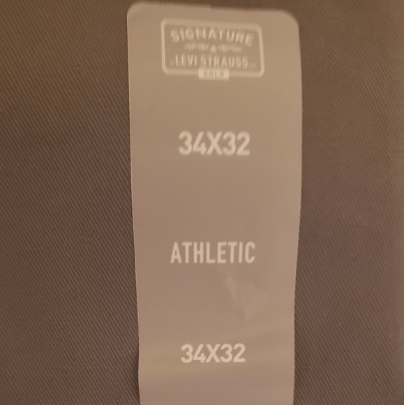 Levi's Athletic Fit Jeans 34x32 - Picture 2 of 3